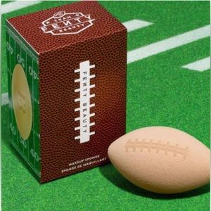 NEW FENTY BEAUTY SHOWSTOPP'R FOOTBALL MAKE UP BLENDER SPONGE
